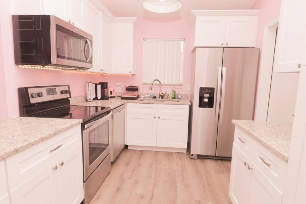 The Pink House Orlando Villa Exterior photo